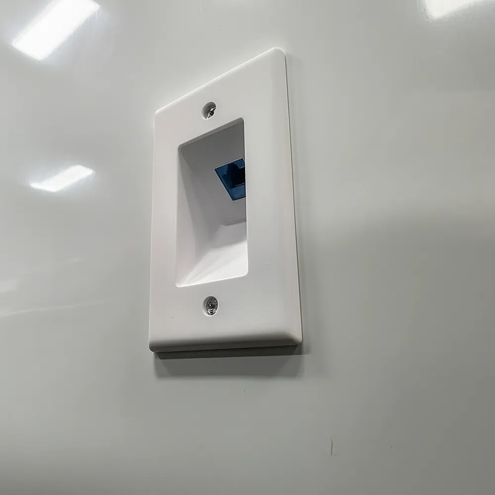 Recessed Keystone Wallplate 2