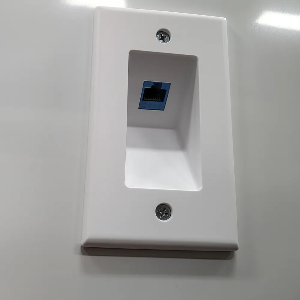 Recessed Keystone Wallplate 3